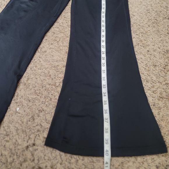Shadow Sport High Waisted Flare Leggings  Good Conditions  color black - Picture 5 of 12